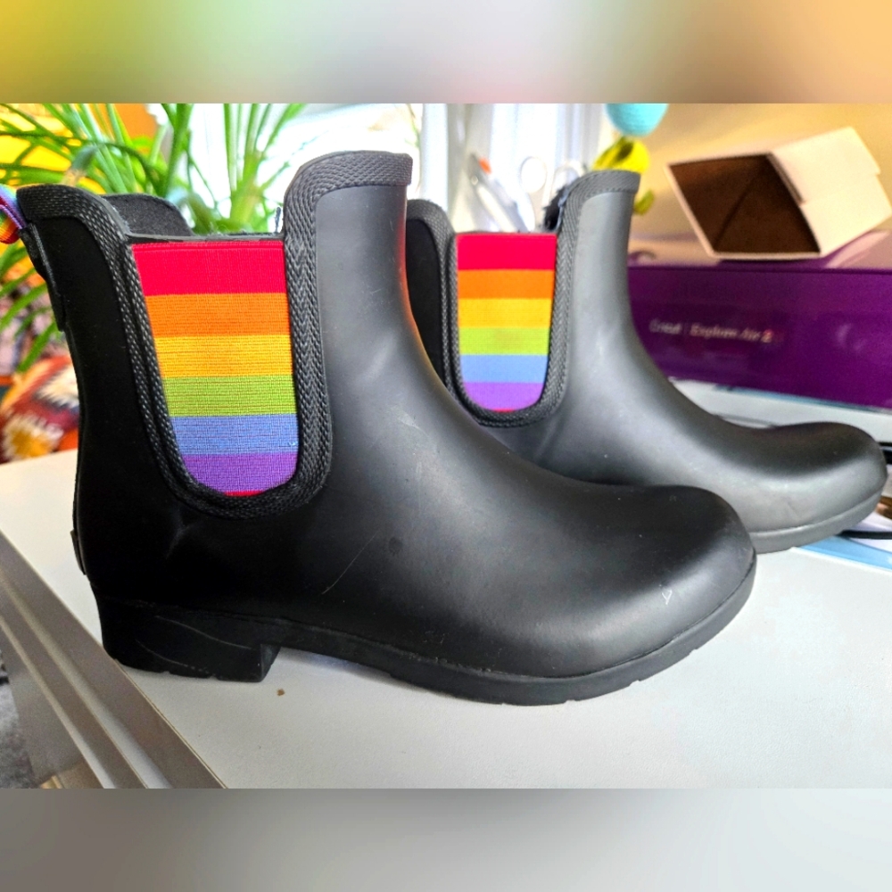 Rainbow Chookas